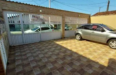 Casa em condomínio com planejados [maracanã] - praia grande