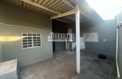 Casa com 1 quarto(s) e 1 banheiro(s) para alugar, 50 m² por r$ 745 / mês