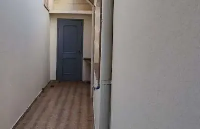 Casa com 3 quarto(s) e 4 banheiro(s) para alugar, 200 m² por r$ 3000 / mês