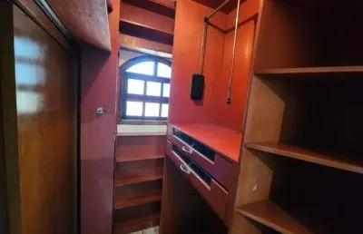 Casa com 2 quarto(s) e 2 banheiro(s) para alugar, 246 m² por r$ 4000 / mês