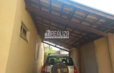 Casa com 4 quarto(s) e 2 banheiro(s) para alugar, 150 m² por r$ 1729 / mês