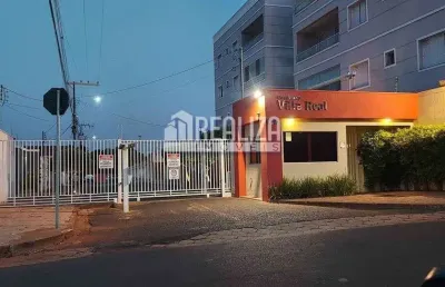 Casa com 3 quarto(s) e 2 banheiro(s) para alugar, 244 m² por r$ 4335 / mês