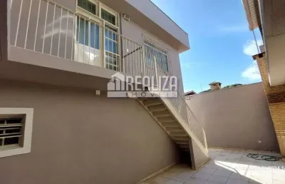 Casa com 4 quarto(s) e 4 banheiro(s) para alugar, 265 m² por r$ 7222 / mês