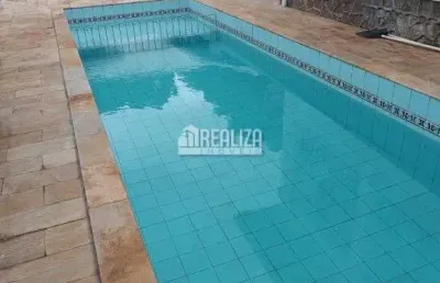 Casa com 5 quarto(s) e 3 banheiro(s) para alugar, 180 m² por r$ 6667 / mês