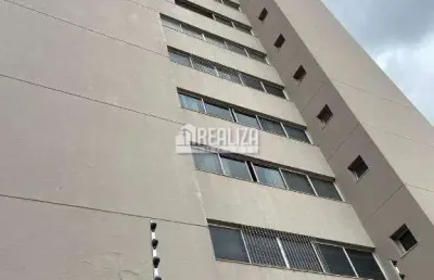 Apartamento com 4 quarto(s) e 2 banheiro(s) para alugar, 237 m² por r$ 3500 / mês