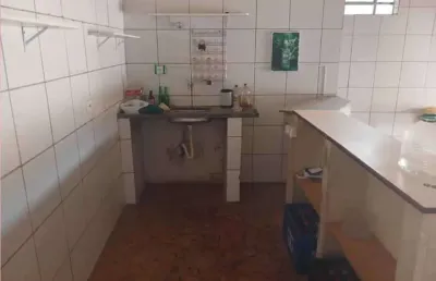 Casa com 1 quarto(s) e 1 banheiro(s) para alugar, 1 m² por r$ 750 / mês