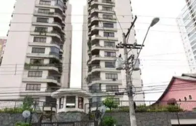 Apartamento com 3 quarto(s) e 2 banheiro(s) para alugar, 140 m² por r$ 3200 / mês