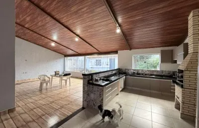 Casa com 2 quarto(s) e 1 banheiro(s) para alugar, 125 m² por r$ 1870 / mês