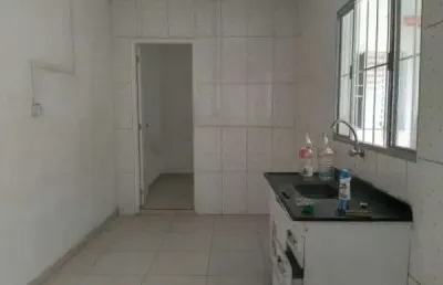 Casa com 1 quarto(s) e 1 banheiro(s) para alugar, 35 m² por r$ 1100 / mês