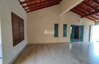 Casa com 2 quarto(s) e 2 banheiro(s) para alugar, 80 m² por r$ 2250 / mês
