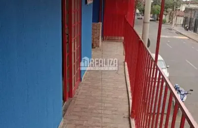 Casa com 2 quarto(s) e 2 banheiro(s) para alugar, 215 m² por r$ 1500 / mês