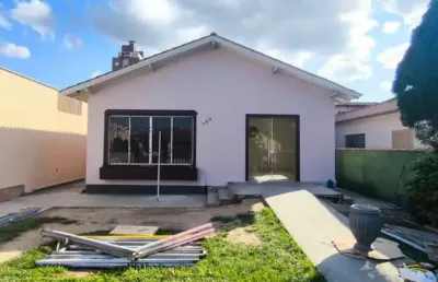 Casa com 3 quarto(s) e 1 banheiro(s) para alugar, 211 m² por r$ 4900 / mês