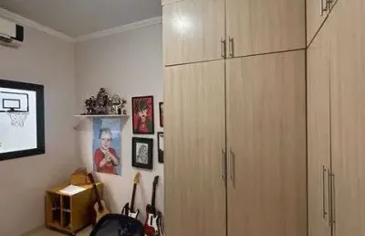 Casa com 3 quarto(s) e 3 banheiro(s) para alugar, 200 m² por r$ 8050 / mês