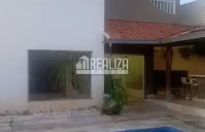 Casa com 4 quarto(s) e 1 banheiro(s) para alugar, 320 m² por r$ 6112 / mês