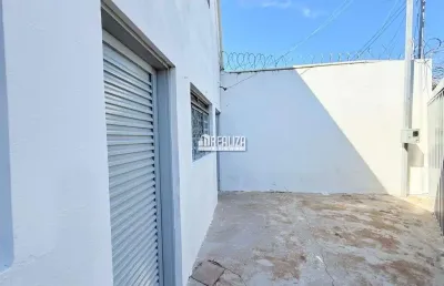 Casa com 1 quarto(s) e 1 banheiro(s) para alugar, 80 m² por r$ 1000 / mês