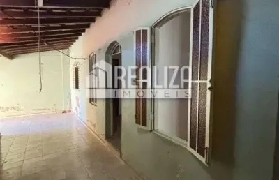 Casa com 2 quarto(s) e 2 banheiro(s) para alugar, 100 m² por r$ 1486 / mês