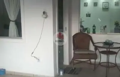 Casa com 3 quarto(s) e 2 banheiro(s) para alugar, 125 m² por r$ 2500 / mês