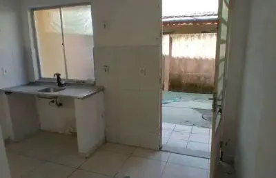 Apartamento com 4 quarto(s) e 1 banheiro(s) para alugar, 67 m² por r$ 850 / mês