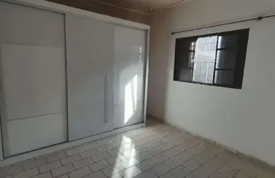 Casa com 2 quarto(s) e 1 banheiro(s) para alugar, 10 m² por r$ 1700 / mês