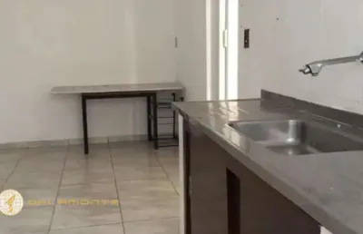 Casa com 1 quarto(s) e 1 banheiro(s) para alugar, 45 m² por r$ 1176 / mês