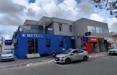 Sala comercial com 1 sala para alugar na joaquim correira, 15, centro, vitória da conquista por r$ 900