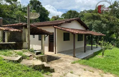 Chácara com 3.400m²  contendo casa com 2 suítes cas