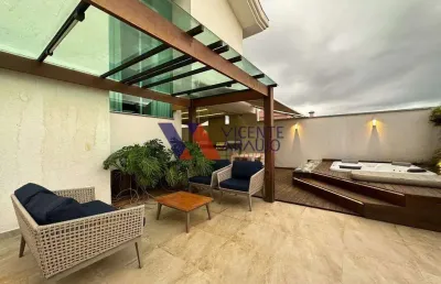 Casa de alto padrão com 3 suites a venda no bairro mais valorizado da cidade.