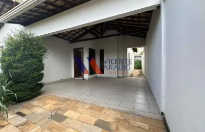 Casa térrea com 3 quartos no bairro brasiléia próximo ao centro de betim.
