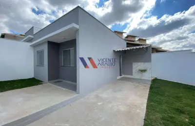 Casa com quintal e 2 quartos à venda no bairro vila verde.