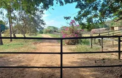 Chácara / sítio com 2 quartos à venda na Rodovia DF-205, Setor Habitacional Fercal (Sobradinho), Brasília