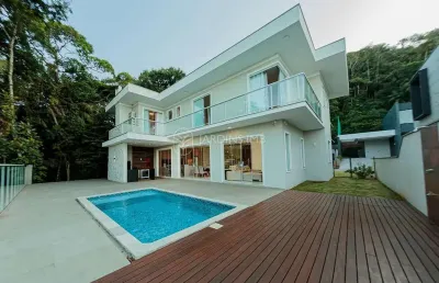 Casa em condomínio fechado com 4 quartos à venda na Rua Frei Caneca, América, Joinville