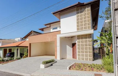 Casa em condomínio fechado com 4 quartos à venda na Rua Samuel Heusy, Bom Retiro, Joinville