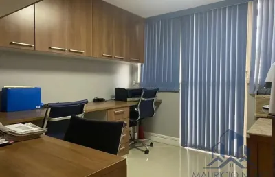 Excelente sala comercial mobiliada no centro de macaé para locação.