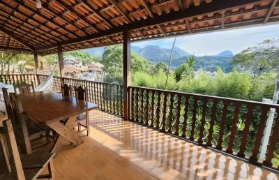Casa padrão para venda e aluguel em fazendinha teresópolis-rj