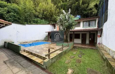 Casa com 7 quartos para alugar no Várzea, Teresópolis 