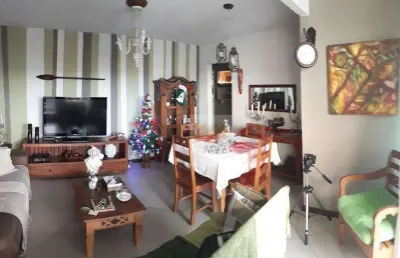 Casa com 2 quartos à venda na Rua Governador Valadares, Guarani, Cabo Frio