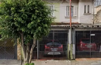 Casa à venda na Rua Silveira da Mota, 429, Cambuci, São Paulo