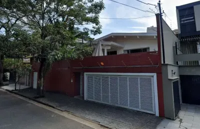 Casa à venda na Rua Evezu, 118, Vila Madalena, São Paulo