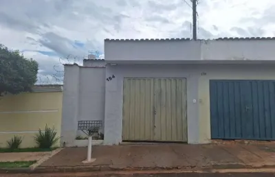 Casa com 2 quartos à venda na Rua Manoel Abrão Filho, 154, Centro, Jardinópolis