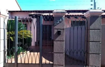 Casa à venda na Rua João Vicente Ferreira, 2245, Vila Planalto, Dourados