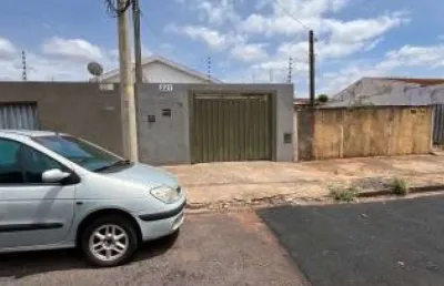 Casa com 3 quartos à venda na Avenida Cedral, 227, Jardim América (Vila Xavier), Araraquara