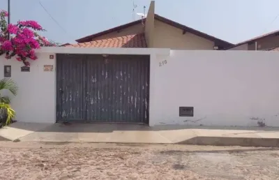 Casa com 3 quartos à venda na Rua Carlos Fontenele Adrião, 210, Dirceu Arcoverde, Parnaíba