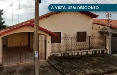 Casa à venda na Rua Tenente Manoel Torres de Aquino, 63, Jardim Esplanada, Pouso Alegre