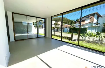 Casa alto padrão à venda, 3 suítes no itacorubi em florianópolis/sc