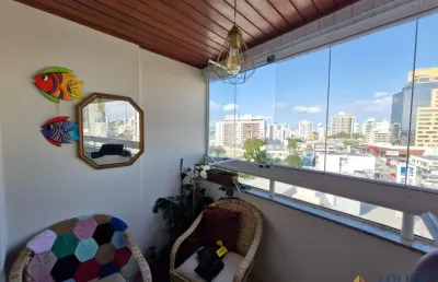 Apartamento à venda à 500 metros da beira mar continental, estreito/sc