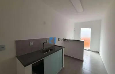 Casa em vila, oferecendo um ambiente calmo e familiar. com 2 dormitórios, localizado próximo à estrada do sabão - freguesia do ó