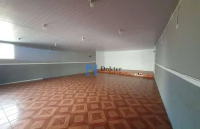 Excelente salão comercial com aproximadamente 130m², amplo e muito bem distribuído, ideal para diversos tipos de negócios