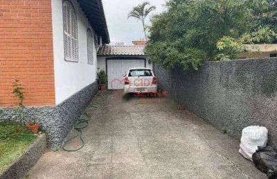 Pode ser financiada - casa 02 dormitórios - vaga p/ até 04 carros !!