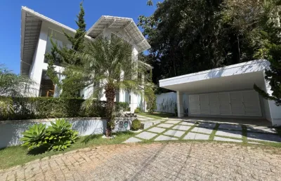 Casa com 4 quartos à venda em condomínio de alto padrão em teresópolis!