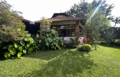 Casa com 4 quartos , 320 m2, iucas , teresopolis - rj